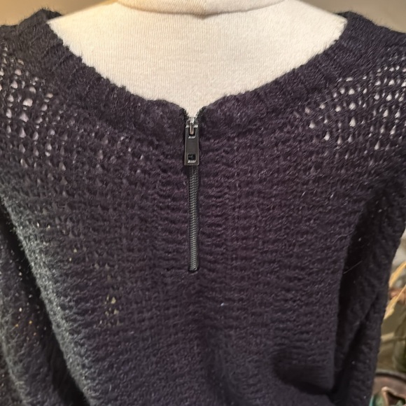 Black Loose Knit Pullover Sweater - Picture 3 of 7